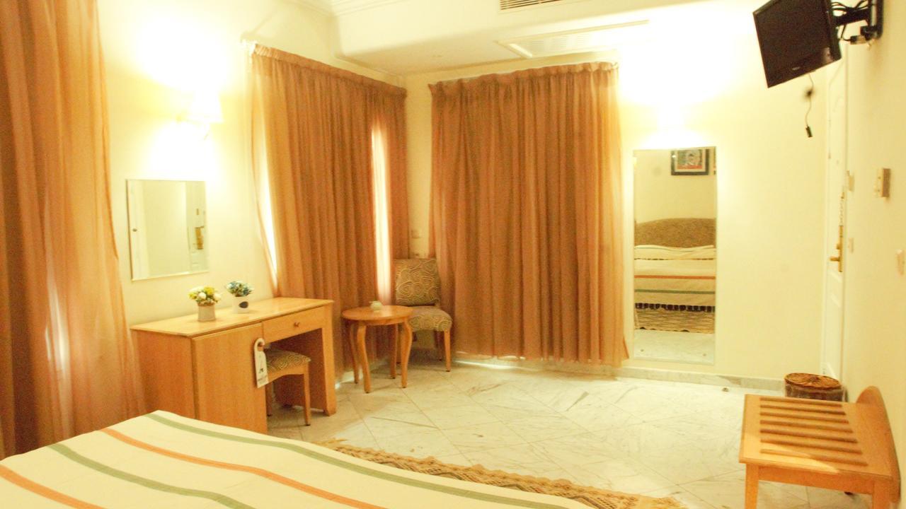 Hotel Lafayette Tunis Exteriör bild